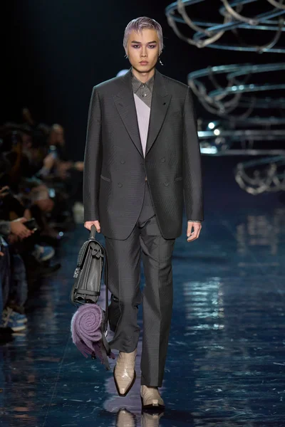Look 23